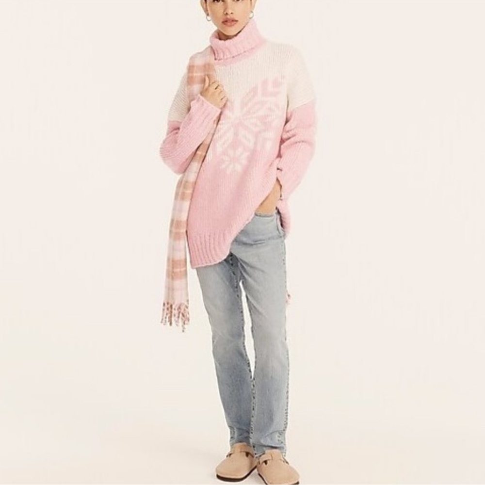J. Crew NWOT Pink & Cream Snowflake turtleneck sweater